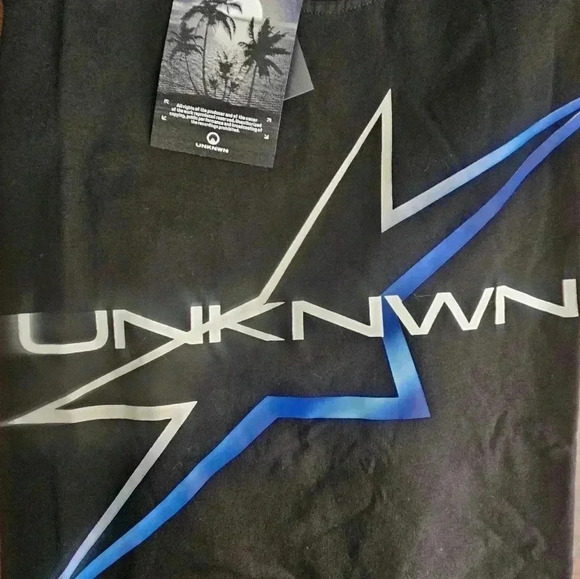 Unknwn black medium long sleeve shirt - Picture 5 of 5